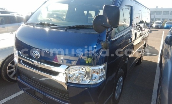 Tenga Tsaru Toyota Hiace Bhuruu Mota in Beitbridge in Matabeleland South