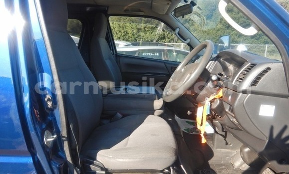 Acheter Occasion Voiture Toyota Hiace Bleu à Beitbridge, Matabeleland South Acheter Occasion Voiture Toyota Hiace Bleu à Beitbridge, Matabeleland South