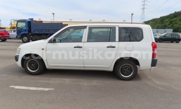 Acheter Occasion Voiture Toyota Probox Blanc à Beitbridge, Matabeleland South Acheter Occasion Voiture Toyota Probox Blanc à Beitbridge, Matabeleland South