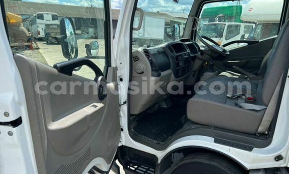 Acheter Occasion Utilitaire Nissan UD Blanc à Beitbridge, Matabeleland South Acheter Occasion Utilitaire Nissan UD Blanc à Beitbridge, Matabeleland South