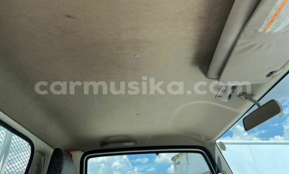 Acheter Occasion Utilitaire Nissan UD Blanc à Beitbridge, Matabeleland South Acheter Occasion Utilitaire Nissan UD Blanc à Beitbridge, Matabeleland South