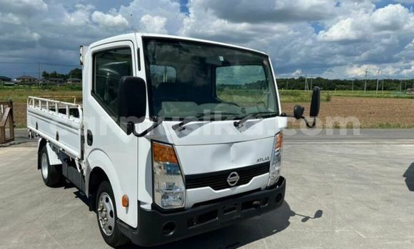Acheter Occasion Utilitaire Nissan UD Blanc à Beitbridge, Matabeleland South Acheter Occasion Utilitaire Nissan UD Blanc à Beitbridge, Matabeleland South