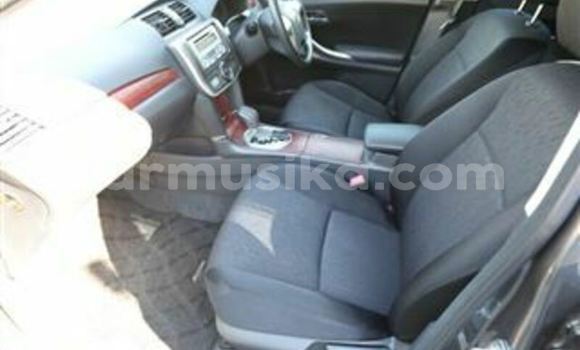 Tenga Tsaru Toyota Allion Beige Mota in Bulawayo in Bulawayo Tenga Tsaru Toyota Allion Beige Mota in Bulawayo in Bulawayo