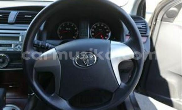 Tenga Tsaru Toyota Allion Beige Mota in Bulawayo in Bulawayo Tenga Tsaru Toyota Allion Beige Mota in Bulawayo in Bulawayo