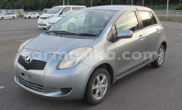 Acheter Occasion Voiture Toyota Vitz Bleu à Beitbridge, Matabeleland South Acheter Occasion Voiture Toyota Vitz Bleu à Beitbridge, Matabeleland South