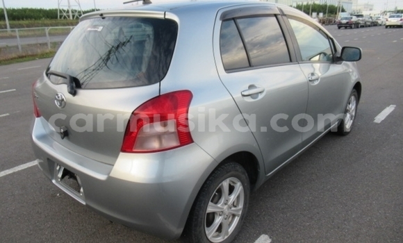 Buy Used Toyota Vitz Blue Car in Beitbridge in Matabeleland South Buy Used Toyota Vitz Blue Car in Beitbridge in Matabeleland South