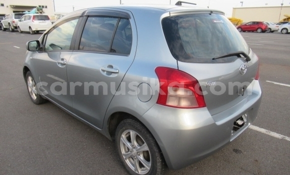 Buy Used Toyota Vitz Blue Car in Beitbridge in Matabeleland South Buy Used Toyota Vitz Blue Car in Beitbridge in Matabeleland South