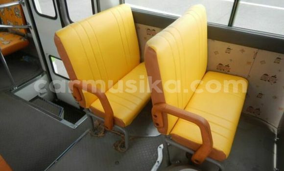 Buy Used Toyota Coaster White Car in Beitbridge in Matabeleland South Buy Used Toyota Coaster White Car in Beitbridge in Matabeleland South