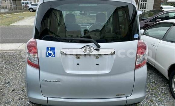 Acheter Occasion Voiture Toyota Ractis Gris à Beitbridge, Matabeleland South Acheter Occasion Voiture Toyota Ractis Gris à Beitbridge, Matabeleland South