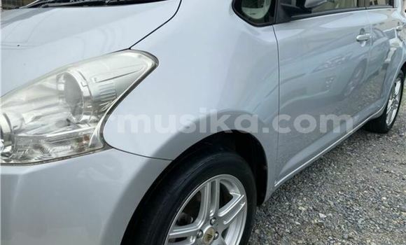 Acheter Occasion Voiture Toyota Ractis Gris à Beitbridge, Matabeleland South Acheter Occasion Voiture Toyota Ractis Gris à Beitbridge, Matabeleland South