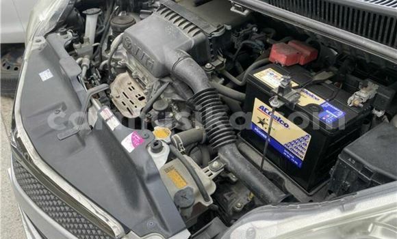 Acheter Occasion Voiture Toyota Ractis Gris à Beitbridge, Matabeleland South Acheter Occasion Voiture Toyota Ractis Gris à Beitbridge, Matabeleland South