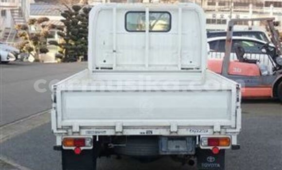 Nunua Ilio tumika Toyota Dyna Nyeupe Lori ndani ya Beitbridge nchini Matabeleland Kusini Nunua Ilio tumika Toyota Dyna Nyeupe Lori ndani ya Beitbridge nchini Matabeleland Kusini