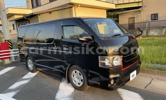 Buy Used Toyota Hiace Black Car in Beitbridge in Matabeleland South