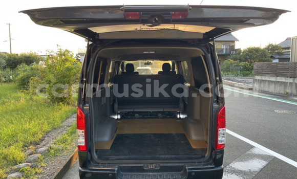 Acheter Occasion Voiture Toyota Hiace Noir à Beitbridge, Matabeleland South Acheter Occasion Voiture Toyota Hiace Noir à Beitbridge, Matabeleland South