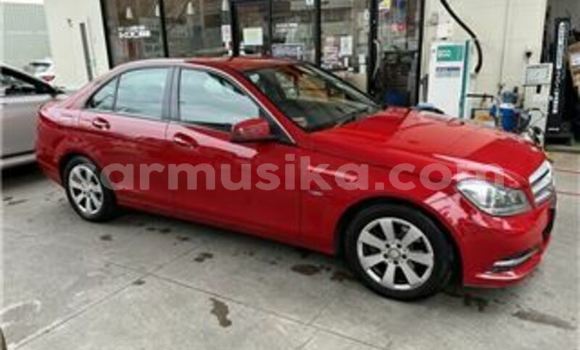 Tenga Tsaru Mercedes‒Benz C–Class Tsvuku Mota in Beitbridge in Matabeleland South Tenga Tsaru Mercedes‒Benz C–Class Tsvuku Mota in Beitbridge in Matabeleland South