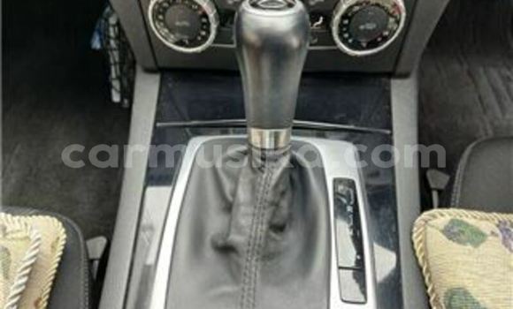 Tenga Tsaru Mercedes‒Benz C–Class Tsvuku Mota in Beitbridge in Matabeleland South Tenga Tsaru Mercedes‒Benz C–Class Tsvuku Mota in Beitbridge in Matabeleland South