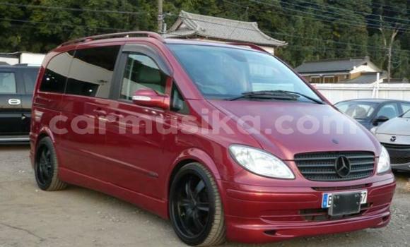 Buy Used Mercedes‒Benz Viano Red Car in Beitbridge in Matabeleland South