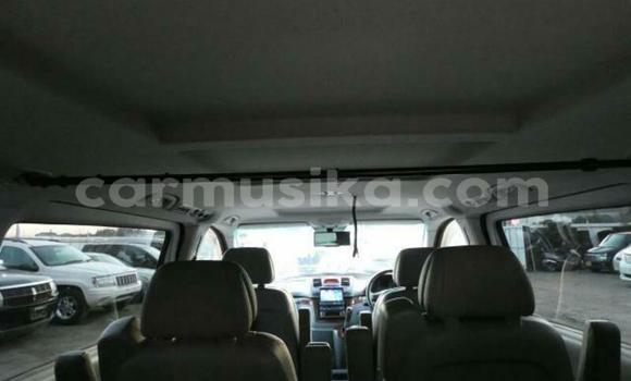 Nunua Ilio tumika Mercedes‒Benz Viano Nyekundu Gari ndani ya Beitbridge nchini Matabeleland Kusini Nunua Ilio tumika Mercedes‒Benz Viano Nyekundu Gari ndani ya Beitbridge nchini Matabeleland Kusini