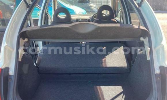 Acheter Occasion Voiture Nissan March Blanc à Beitbridge, Matabeleland South Acheter Occasion Voiture Nissan March Blanc à Beitbridge, Matabeleland South