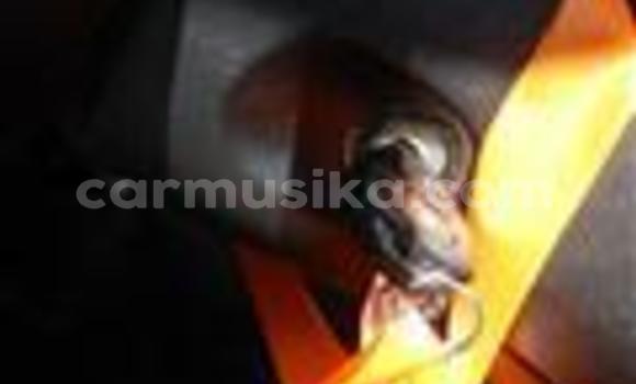 Nunua Ilio tumika Toyota Noah Nyingine Gari ndani ya Beitbridge nchini Matabeleland Kusini Nunua Ilio tumika Toyota Noah Nyingine Gari ndani ya Beitbridge nchini Matabeleland Kusini