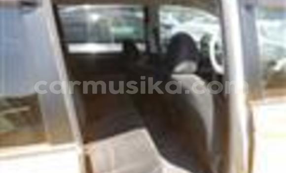 Nunua Ilio tumika Toyota Noah Nyingine Gari ndani ya Beitbridge nchini Matabeleland Kusini Nunua Ilio tumika Toyota Noah Nyingine Gari ndani ya Beitbridge nchini Matabeleland Kusini