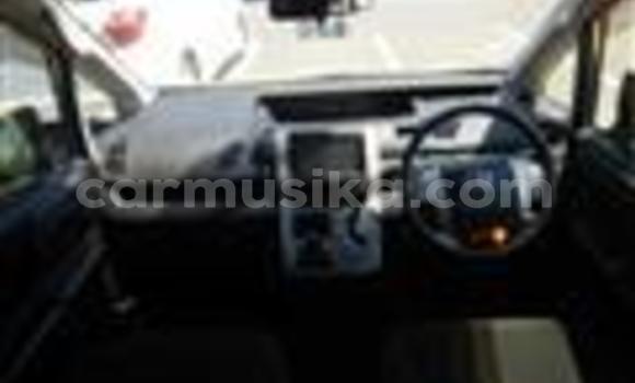 Nunua Ilio tumika Toyota Noah Nyingine Gari ndani ya Beitbridge nchini Matabeleland Kusini Nunua Ilio tumika Toyota Noah Nyingine Gari ndani ya Beitbridge nchini Matabeleland Kusini