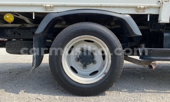 Acheter Occasion Utilitaire Toyota Dyna Blanc à Beitbridge, Matabeleland South Acheter Occasion Utilitaire Toyota Dyna Blanc à Beitbridge, Matabeleland South