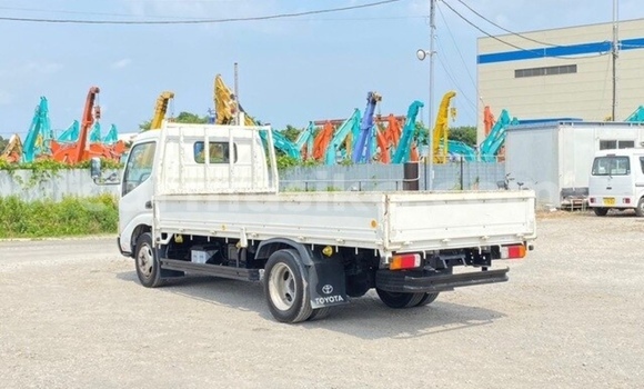 Acheter Occasion Utilitaire Toyota Dyna Blanc à Beitbridge, Matabeleland South Acheter Occasion Utilitaire Toyota Dyna Blanc à Beitbridge, Matabeleland South