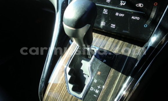 Acheter Occasion Voiture Toyota Harrier Blanc à Beitbridge, Matabeleland South Acheter Occasion Voiture Toyota Harrier Blanc à Beitbridge, Matabeleland South