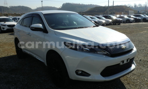 Acheter Occasion Voiture Toyota Harrier Blanc à Beitbridge, Matabeleland South Acheter Occasion Voiture Toyota Harrier Blanc à Beitbridge, Matabeleland South