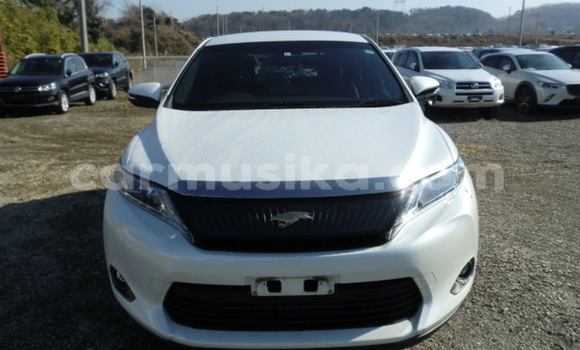 Acheter Occasion Voiture Toyota Harrier Blanc à Beitbridge, Matabeleland South Acheter Occasion Voiture Toyota Harrier Blanc à Beitbridge, Matabeleland South