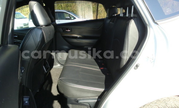 Acheter Occasion Voiture Toyota Harrier Blanc à Beitbridge, Matabeleland South Acheter Occasion Voiture Toyota Harrier Blanc à Beitbridge, Matabeleland South