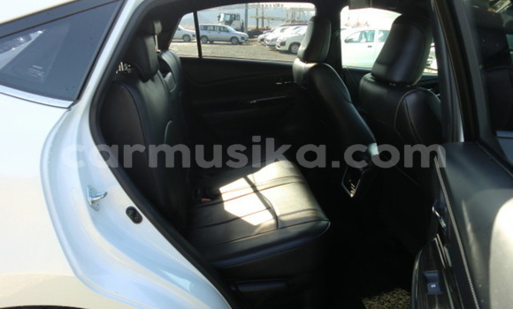 Acheter Occasion Voiture Toyota Harrier Blanc à Beitbridge, Matabeleland South Acheter Occasion Voiture Toyota Harrier Blanc à Beitbridge, Matabeleland South
