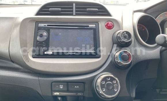 Buy Used Honda Fit Silver Car in Beitbridge in Matabeleland South Buy Used Honda Fit Silver Car in Beitbridge in Matabeleland South