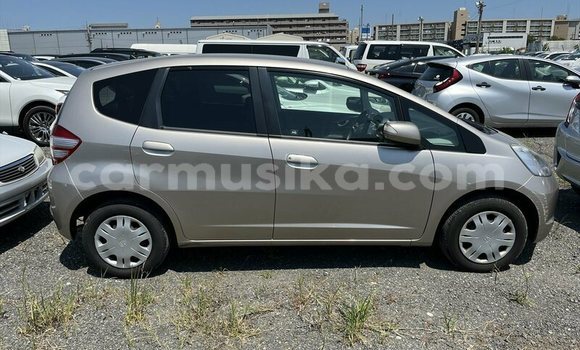 Acheter Occasion Voiture Honda Fit Gris à Beitbridge, Matabeleland South Acheter Occasion Voiture Honda Fit Gris à Beitbridge, Matabeleland South