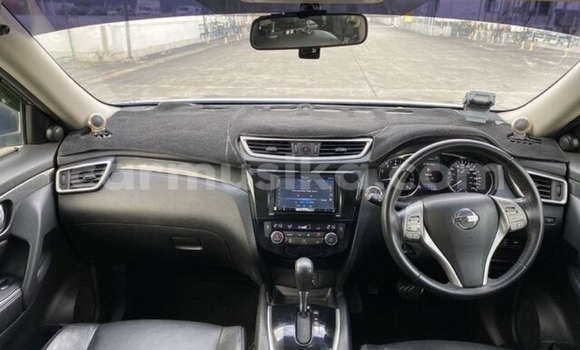 Nunua Ilio tumika Nissan X–Trail Beige Gari ndani ya Beitbridge nchini Matabeleland Kusini Nunua Ilio tumika Nissan X–Trail Beige Gari ndani ya Beitbridge nchini Matabeleland Kusini