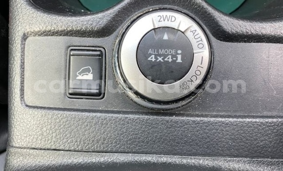 Nunua Ilio tumika Nissan X–Trail Beige Gari ndani ya Beitbridge nchini Matabeleland Kusini Nunua Ilio tumika Nissan X–Trail Beige Gari ndani ya Beitbridge nchini Matabeleland Kusini