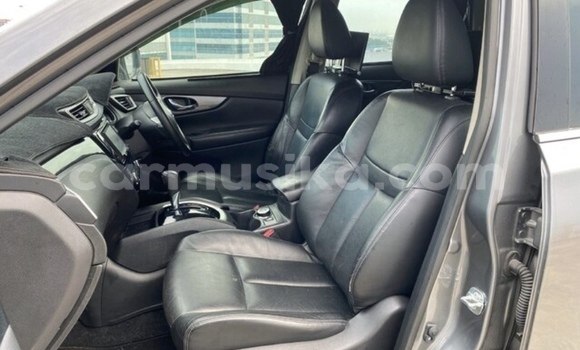 Nunua Ilio tumika Nissan X–Trail Beige Gari ndani ya Beitbridge nchini Matabeleland Kusini Nunua Ilio tumika Nissan X–Trail Beige Gari ndani ya Beitbridge nchini Matabeleland Kusini