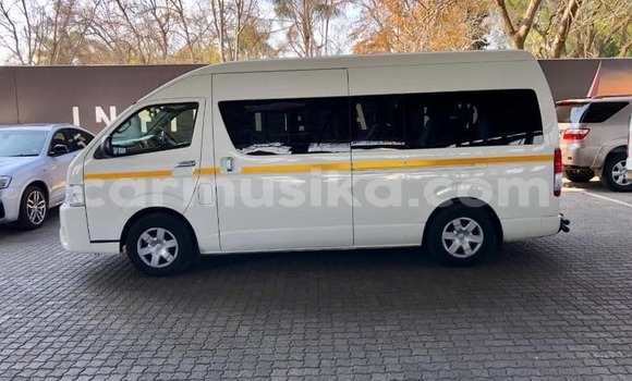 Acheter Occasion Voiture Toyota Hiace Blanc à Beitbridge, Matabeleland South Acheter Occasion Voiture Toyota Hiace Blanc à Beitbridge, Matabeleland South