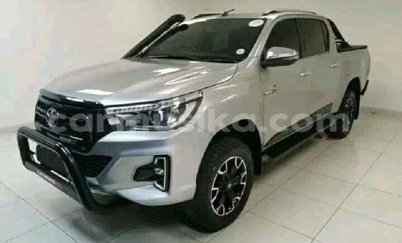 Tenga Tsaru Toyota Hilux Sirivha Mota in Beitbridge in Matabeleland South Tenga Tsaru Toyota Hilux Sirivha Mota in Beitbridge in Matabeleland South