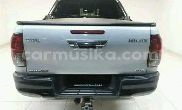 Tenga Tsaru Toyota Hilux Sirivha Mota in Beitbridge in Matabeleland South Tenga Tsaru Toyota Hilux Sirivha Mota in Beitbridge in Matabeleland South