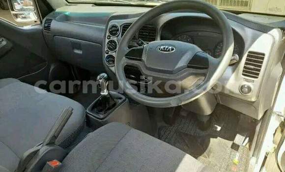 Acheter Occasion Utilitaire Kia K2700 Blanc à Beitbridge, Matabeleland South Acheter Occasion Utilitaire Kia K2700 Blanc à Beitbridge, Matabeleland South