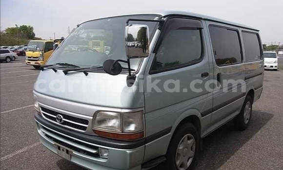 Nunua Ilio tumika Toyota Hiace Bluu Gari ndani ya Beitbridge nchini Matabeleland Kusini
