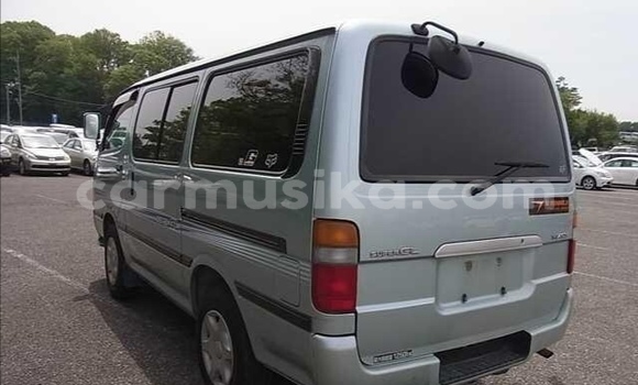 Acheter Occasion Voiture Toyota Hiace Bleu à Beitbridge, Matabeleland South Acheter Occasion Voiture Toyota Hiace Bleu à Beitbridge, Matabeleland South