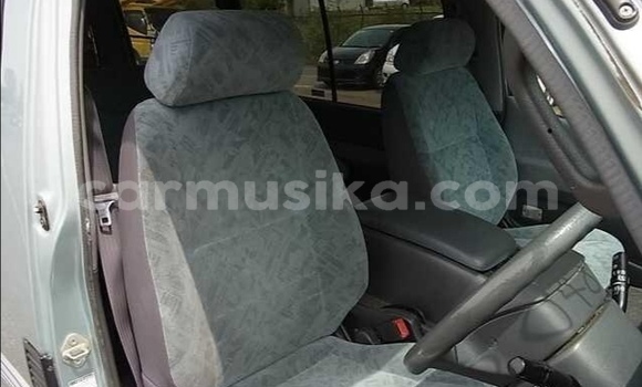 Acheter Occasion Voiture Toyota Hiace Bleu à Beitbridge, Matabeleland South Acheter Occasion Voiture Toyota Hiace Bleu à Beitbridge, Matabeleland South