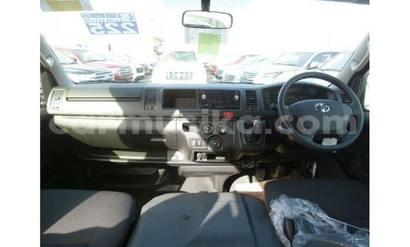 Nunua Imported Toyota Hiace Nyeupe Gari ndani ya Import - Dubai nchini Harare Nunua Imported Toyota Hiace Nyeupe Gari ndani ya Import - Dubai nchini Harare