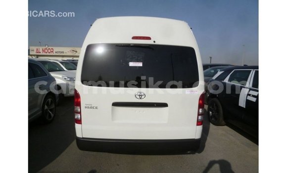 Nunua Imported Toyota Hiace Nyeupe Gari ndani ya Import - Dubai nchini Harare Nunua Imported Toyota Hiace Nyeupe Gari ndani ya Import - Dubai nchini Harare