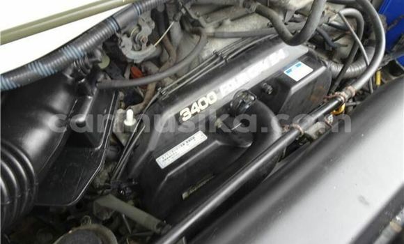 Nunua Ilio tumika Toyota Granvia Fedha Gari ndani ya Beitbridge nchini Matabeleland Kusini Nunua Ilio tumika Toyota Granvia Fedha Gari ndani ya Beitbridge nchini Matabeleland Kusini