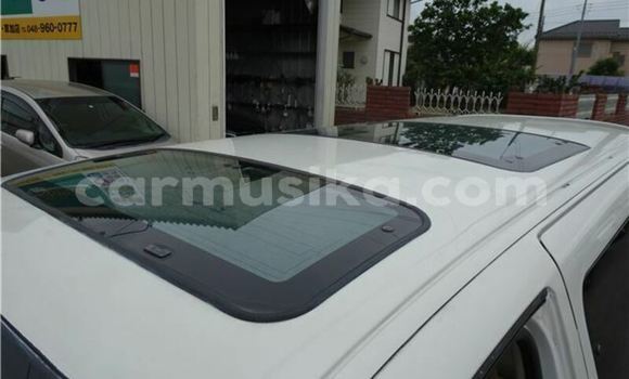 Nunua Ilio tumika Toyota Granvia Fedha Gari ndani ya Beitbridge nchini Matabeleland Kusini Nunua Ilio tumika Toyota Granvia Fedha Gari ndani ya Beitbridge nchini Matabeleland Kusini