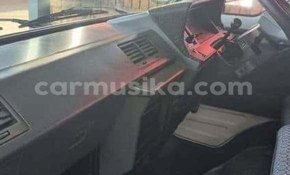 Buy Used Toyota Hiace White Car in Beitbridge in Matabeleland South Buy Used Toyota Hiace White Car in Beitbridge in Matabeleland South